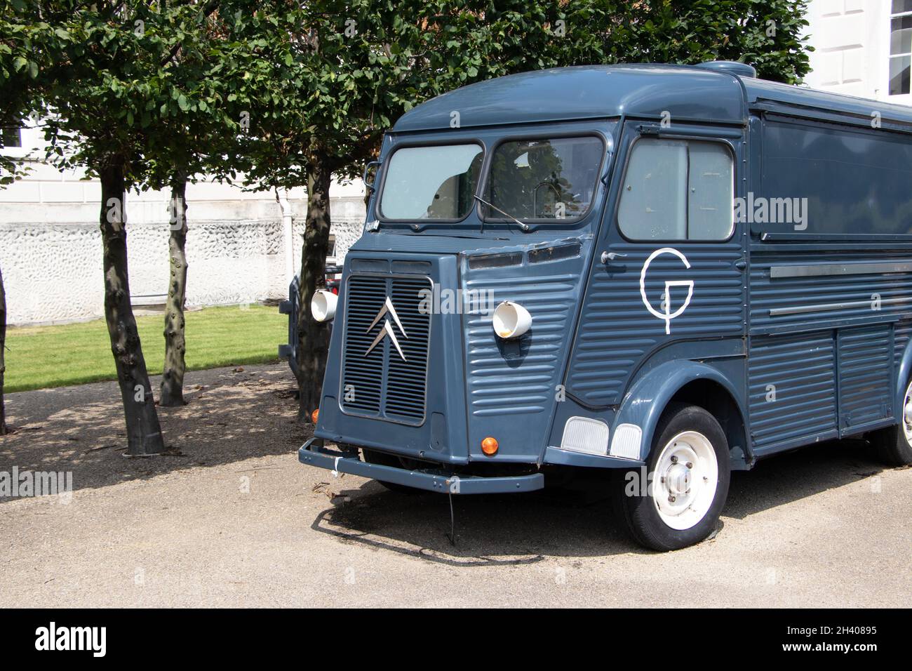 Old french citroen h van hi res stock photography and images Alamy