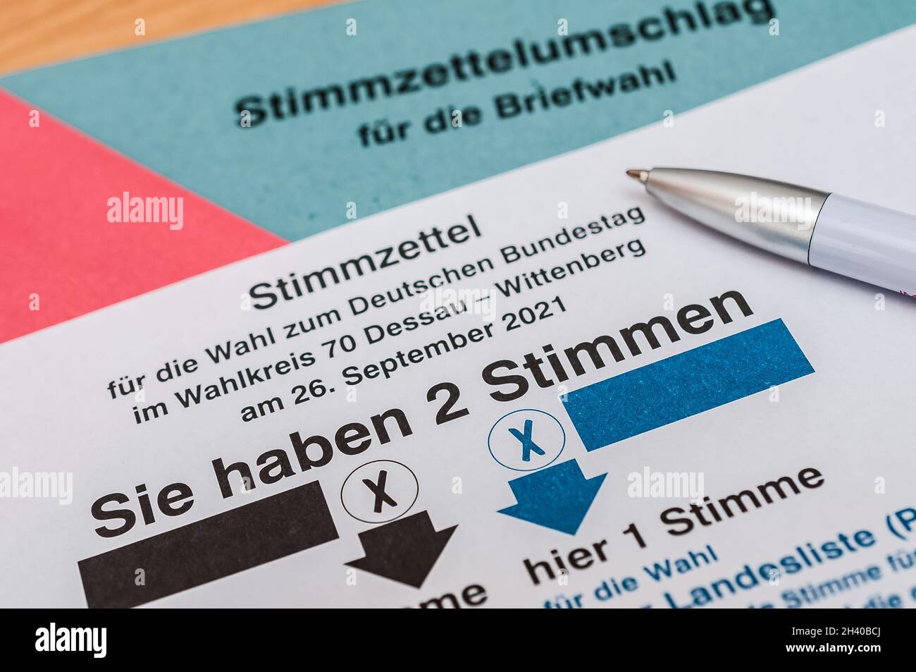 Bundestagswahl 2021 - Wahlschein ankreuzen Stock Photo