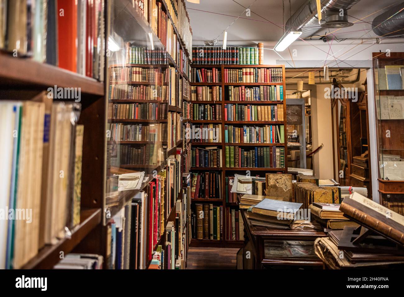 old vintage library shelves with books Stock Photo Alamy