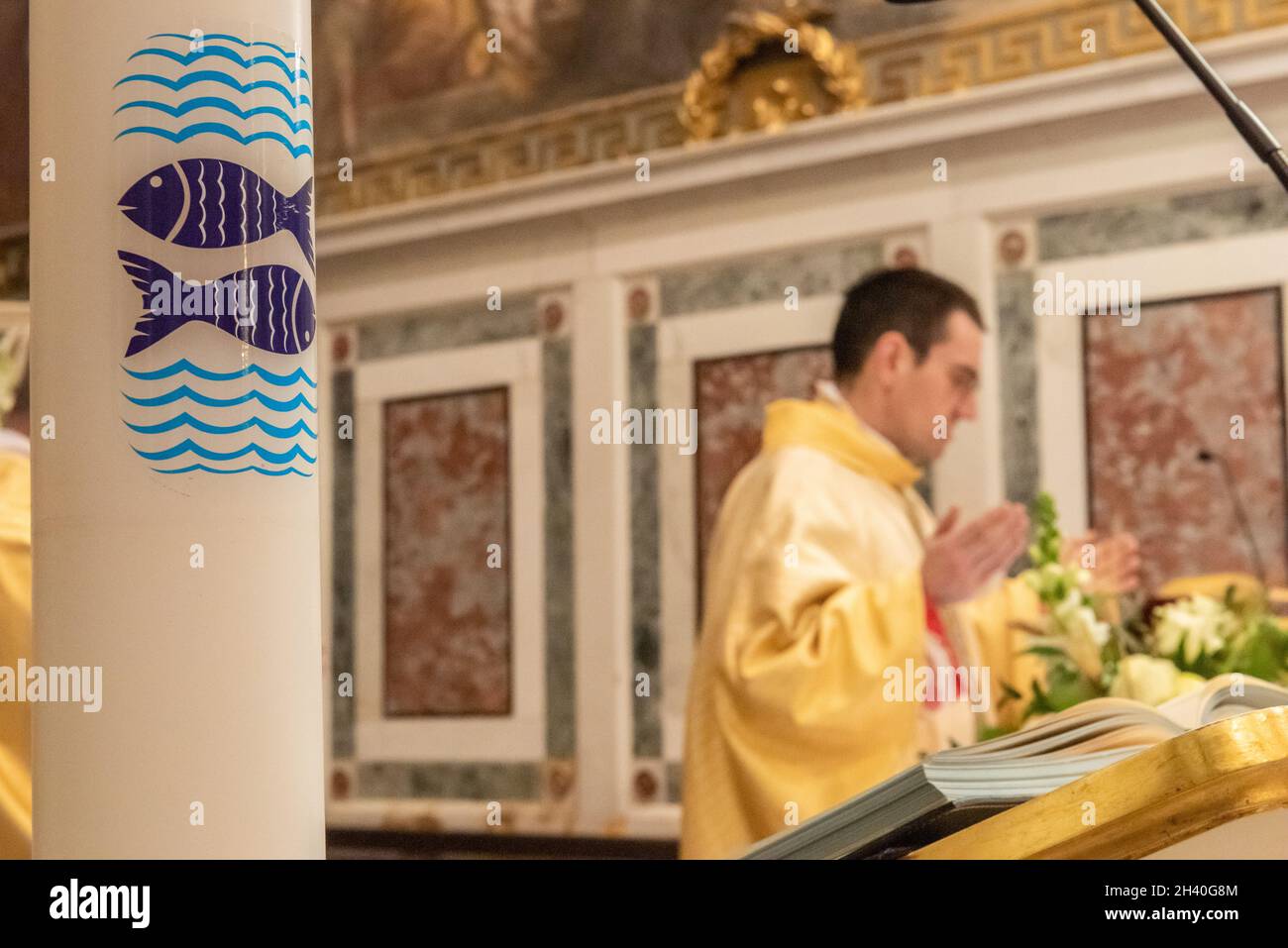 Priest during the Mass Stock Photo - Alamy