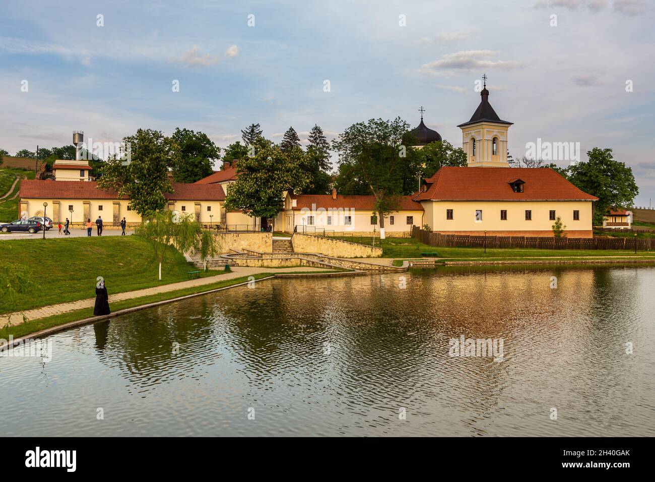 Medieval monk painting hi-res stock photography and images - Alamy
