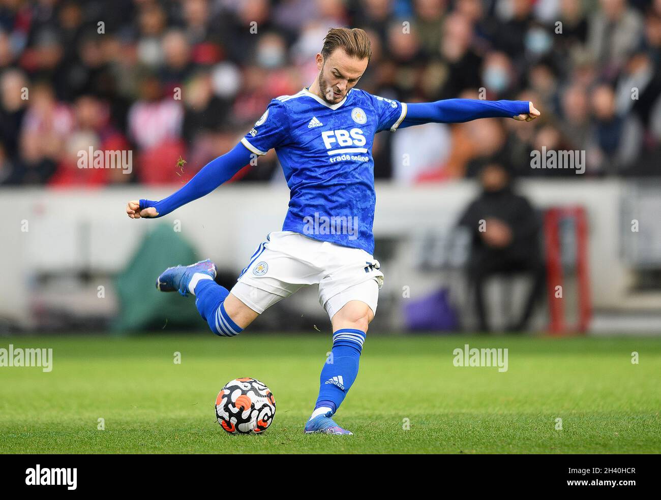 Leicester City's James Maddison during the match at the Brentford Community Stadium. Picture Mark Pain / Alamy Stock Photo