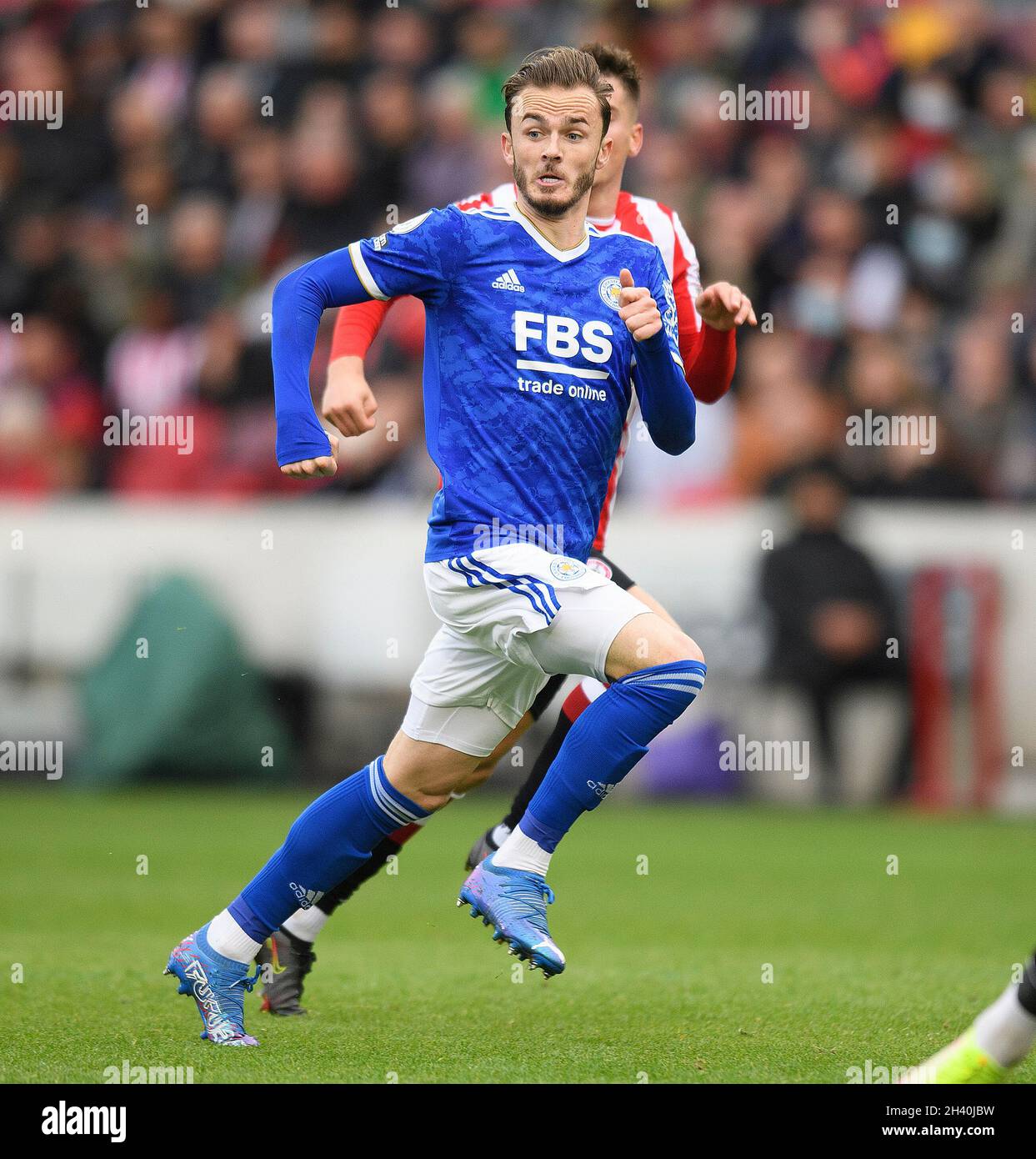 Leicester City's James Maddison during the match at the Brentford Community Stadium. Picture Mark Pain / Alamy Stock Photo