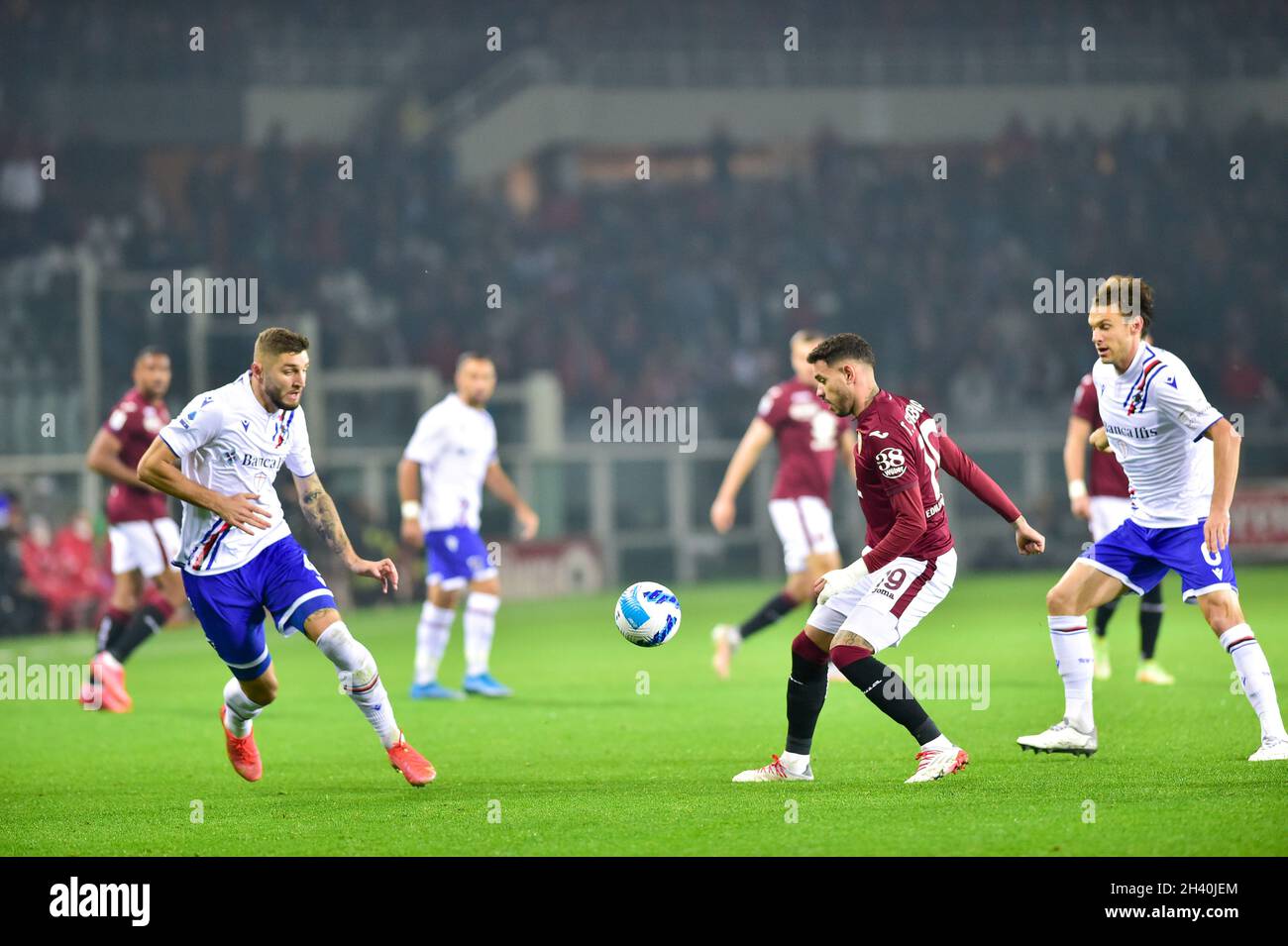 Torino, Italy. 30th Oct, 2021. Antonio Sanabria of Torino FC, Julian Chabot of UC Sampdoria, during the Serie A match between Torino FC and UC Sampdoria on October, 30th, 2021 at Stadio Grande Torino in Torino, Italy. Picture by Credit: Antonio Polia/Alamy Live News Stock Photo