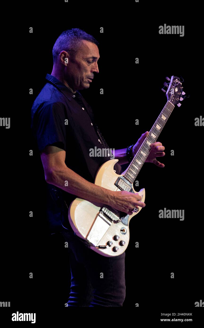Italy 27 October 2021 Alex Britti - JazzMI Concert - live at Teatro dal Vereme Milano © Andrea Ripamonti / Alamy Stock Photo