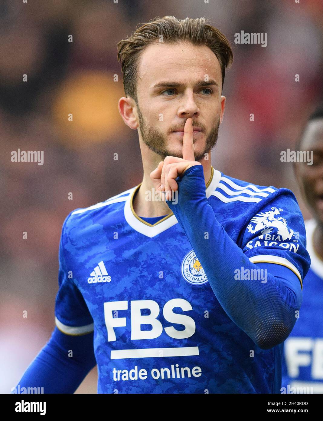 Leicester City's James Maddison celebrates his goal during the match at the Brentford Community Stadium. Picture : Mark Pain / Alamy Stock Photo