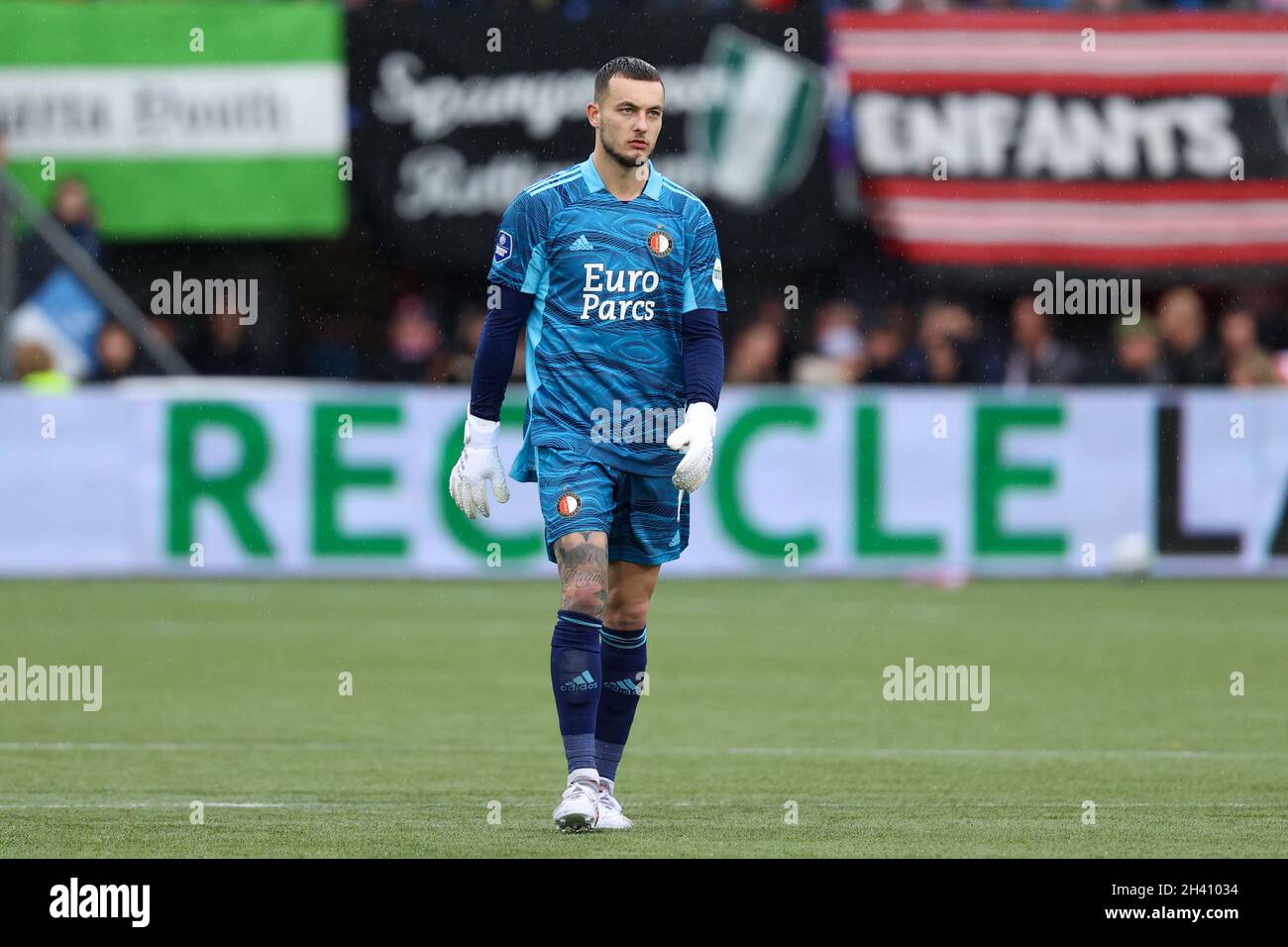 Page 6 Justin Holland High Resolution Stock Photography And Images Alamy