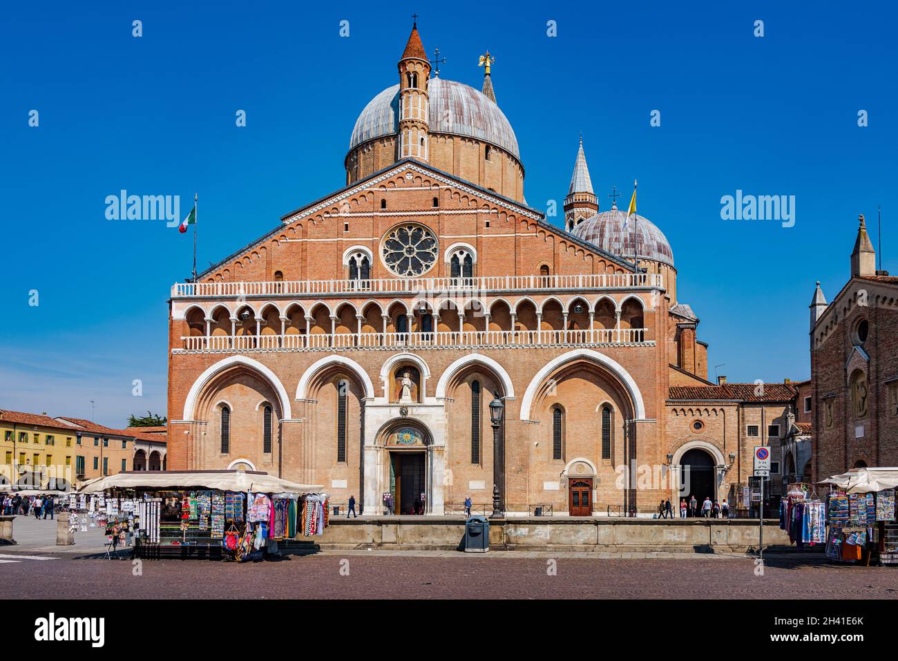 Basilica of Saint Anthony of Padua Stock Photo - Alamy