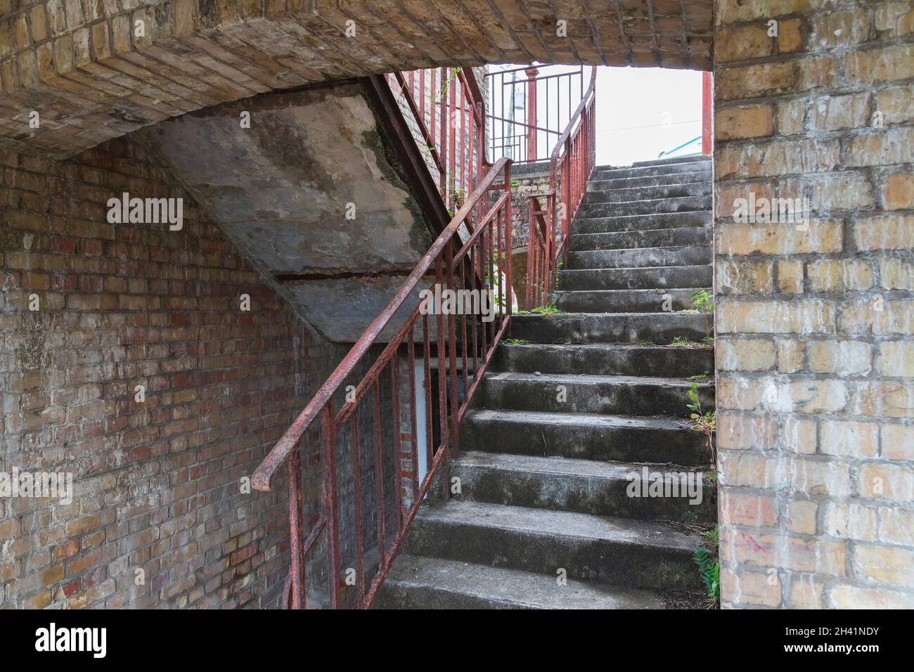 stairway to an upper floor in the ruin of a the soldiers quarter's at Meadow's Battery 1898 Stock Photo