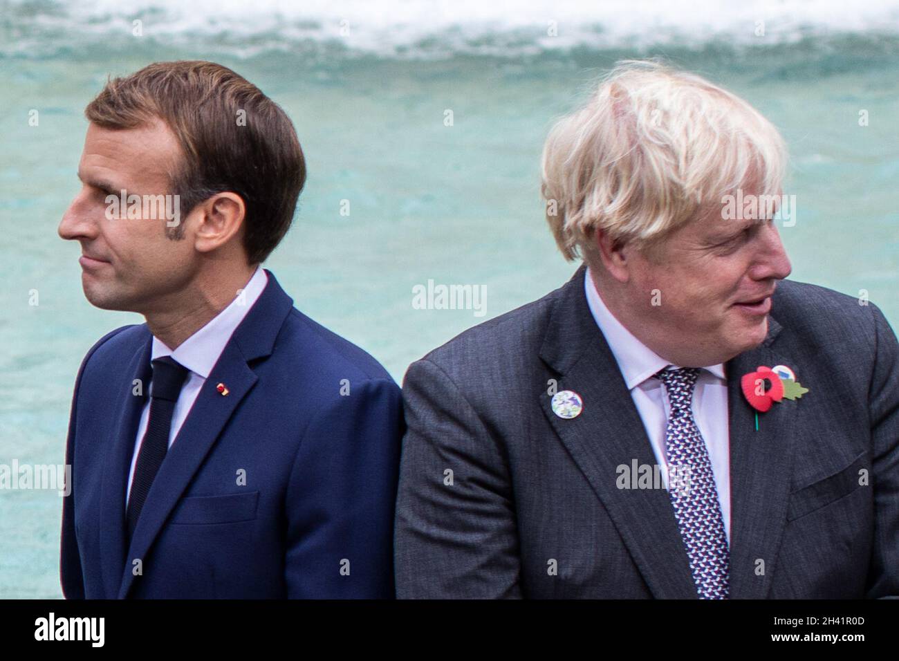 Rome, Italy. 31st Oct, 2021. French President Emmanuel Macron (L) and UK Prime Minister Boris Johnson, among others, visit Rome's Trevi Fountain on the sidelines of the G20 World Leaders Summit. Credit: Oliver Weiken/dpa/Alamy Live News Stock Photo