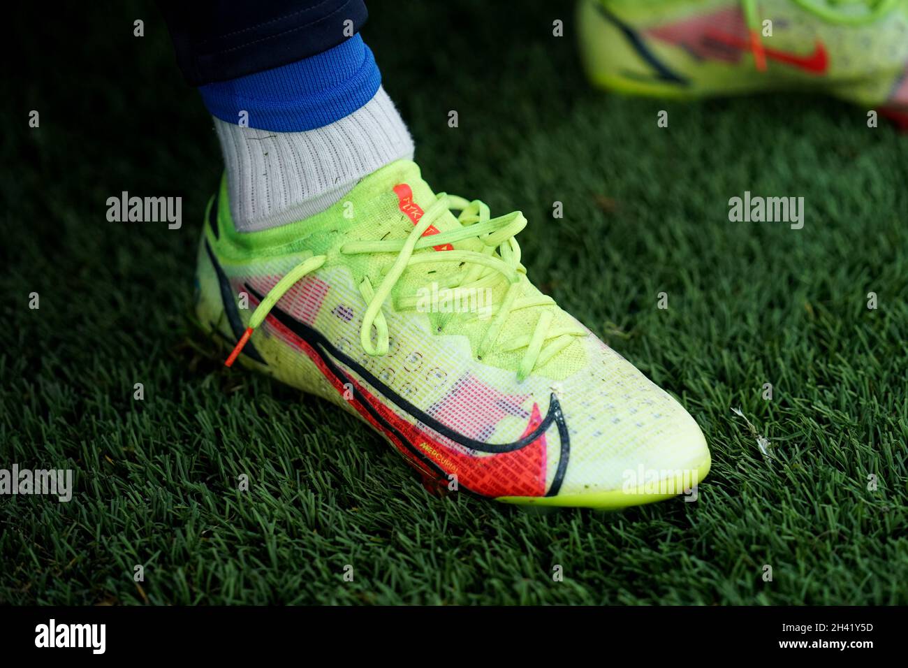 Soccer shoes hi-res stock photography and images - Page 41 - Alamy