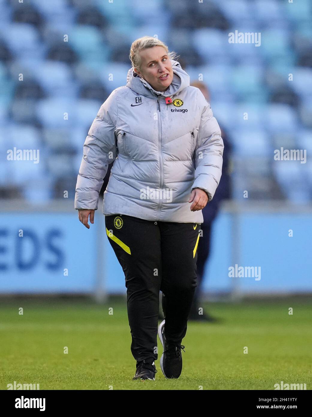 Manchester, UK. 31st Oct, 2021. Chelsea Women manager Emma Hayes at full time during the Women's FA Cup semi-final match between Manchester City Women and Chelsea Women at Academy Stadium, Manchester, United Kingdom on 31 October 2021. Photo by Andy Rowland. Credit: PRiME Media Images/Alamy Live News Stock Photo