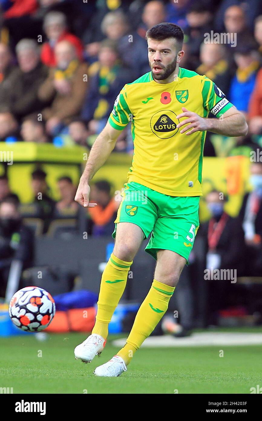 Norwich, UK. 31st Oct, 2021. Grant Hanley of Norwich City in action during the game. Premier League match, Norwich City v Leeds United at Carrow Road in Norwich on Sunday 31st October 2021. this image may only be used for Editorial purposes. Editorial use only, license required for commercial use. No use in betting, games or a single club/league/player publications. pic by Steffan Bowen/Andrew Orchard sports photography/Alamy Live news Credit: Andrew Orchard sports photography/Alamy Live News Stock Photo