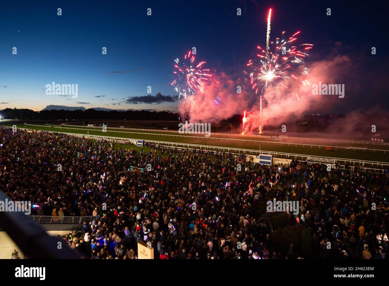 Children fireworks display hi-res stock photography and images - Alamy