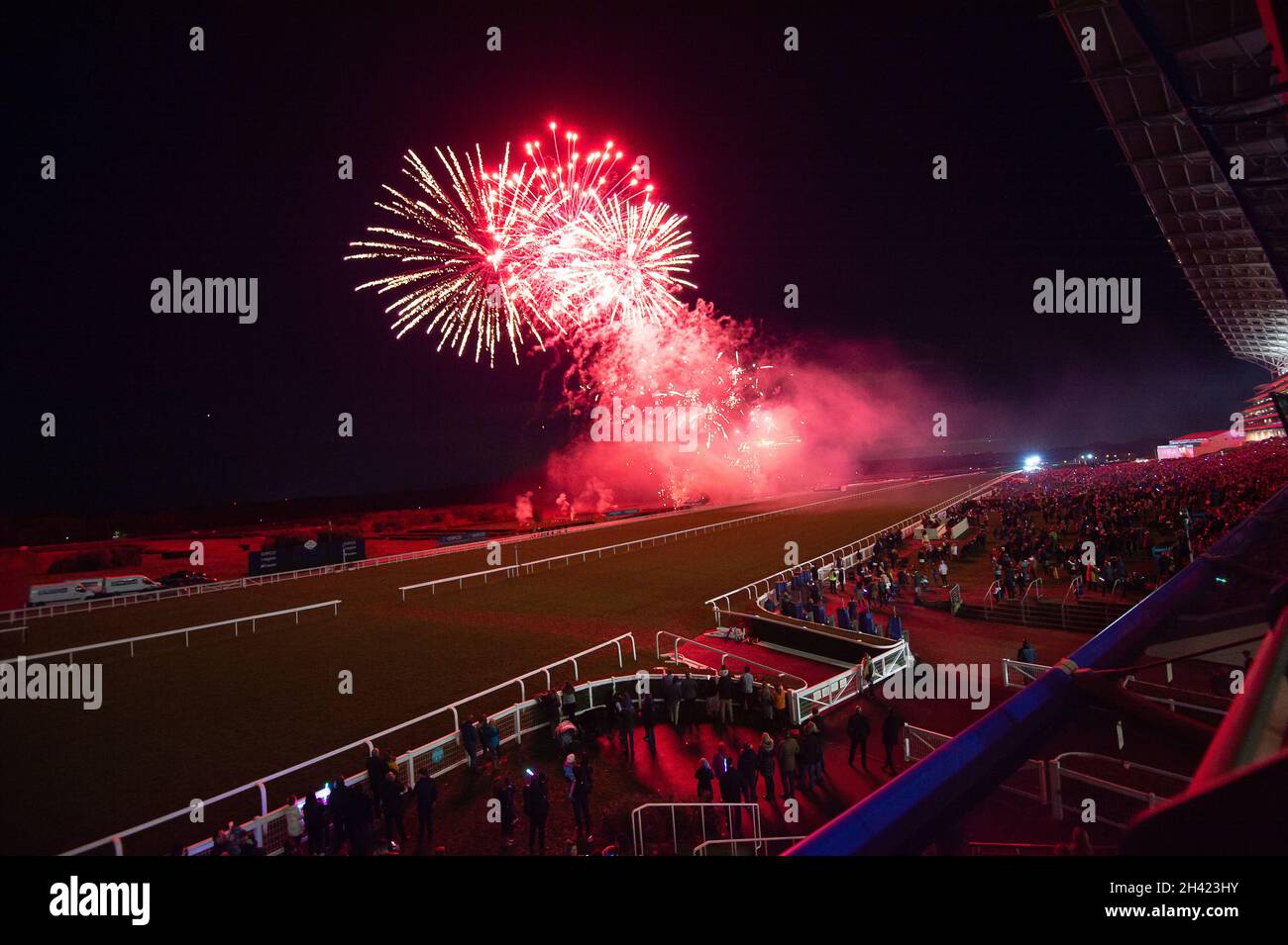 Ascot, Berkshire, UK. 30th October, 2021. It was a busy day at Ascot ...