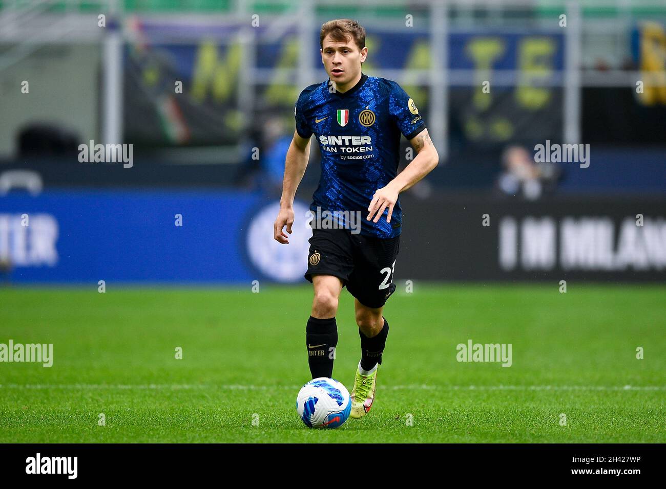 Milan, Italy. 31 October 2021. Nicolo Barella of FC Internazionale in  action during the Serie A football match between FC Internazionale and  Udinese Calcio. Credit: Nicolò Campo/Alamy Live News Stock Photo - Alamy