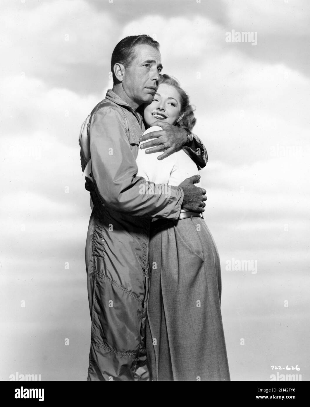 HUMPHREY BOGART and ELEANOR PARKER publicity portrait in CHAIN