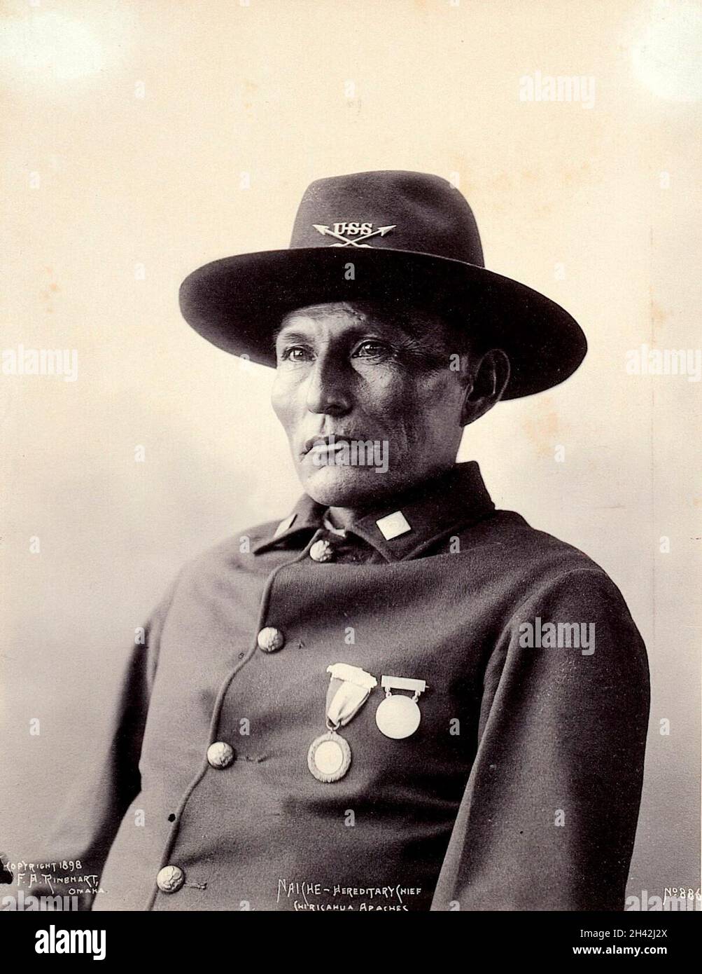 Naiche, hereditary chief of the Chiricahua. Platinum print by F.A. Rinehart, 1898. Stock Photo