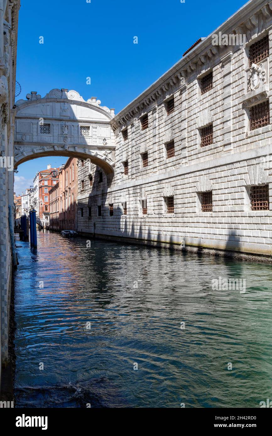 Old venetian arch bridge crosses hi-res stock photography and images ...