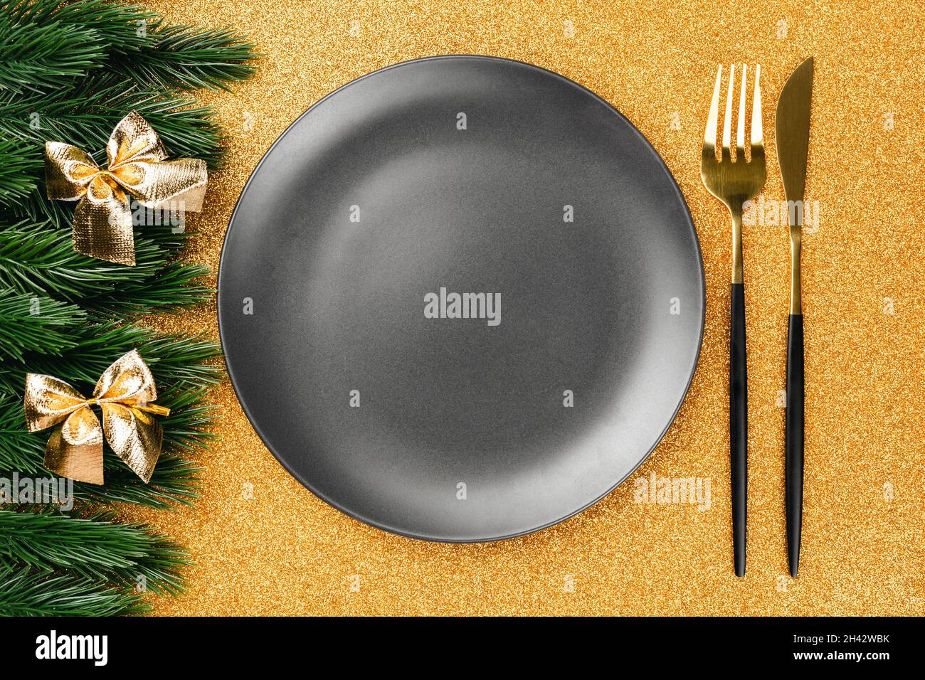 Shiny table hi-res stock photography and images - Alamy