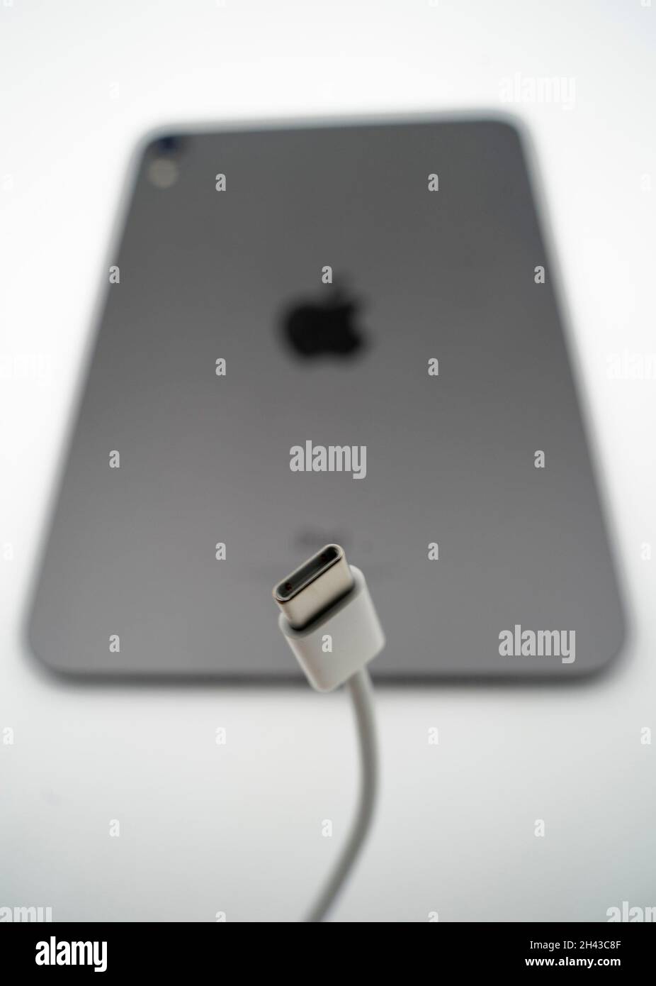 Close up of the USB-C charging cable of the Apple iPad Mini 6 Stock Photo