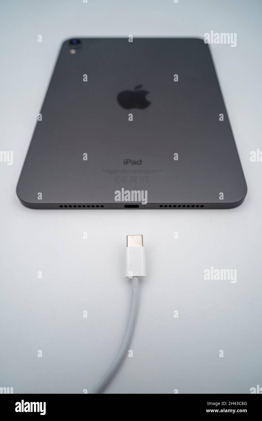 Close up of the USB-C charging cable of the Apple iPad Mini 6 Stock Photo