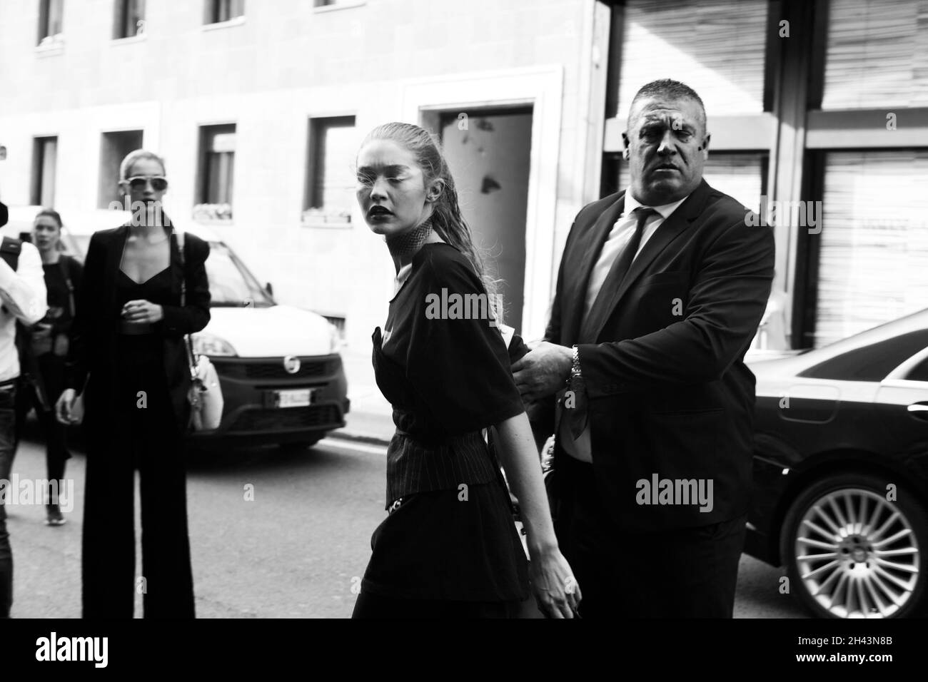 Gigi Hadid gets attacked in Milan by a prankster Vitalii Sediuk and furiosly fights back. Thursday 22, September 2016 - Milan, Italy Stock Photo