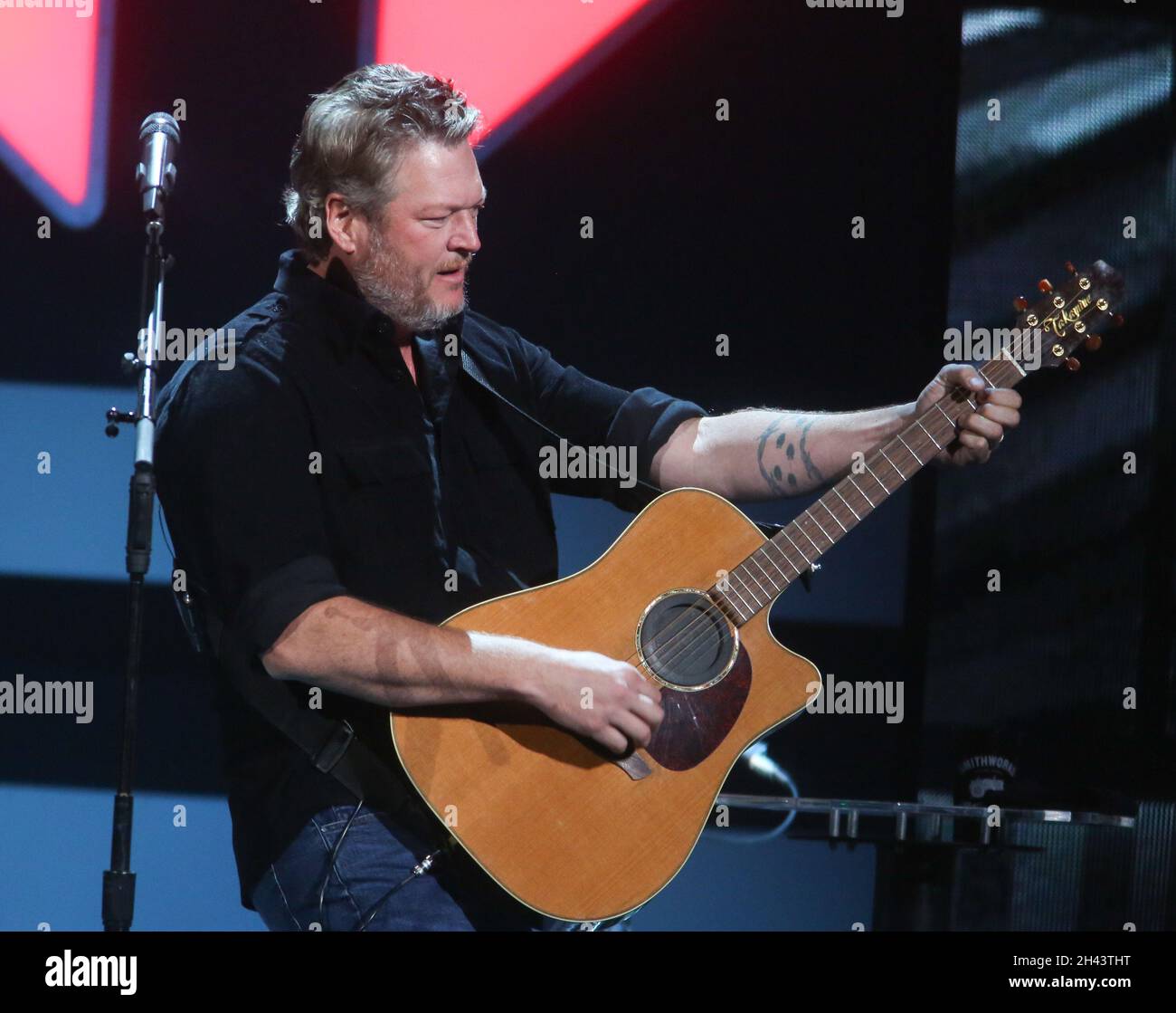 Austin, USA. 30th Oct, 2021. Blake Shelton performs at the iHeartCountry Festival at the Frank Erwin Center on Saturday, Oct. 30, 2021, in Austin, Texas. (Photo by Jack Plunkett/imageSPACE) Credit: Imagespace/Alamy Live News Stock Photo