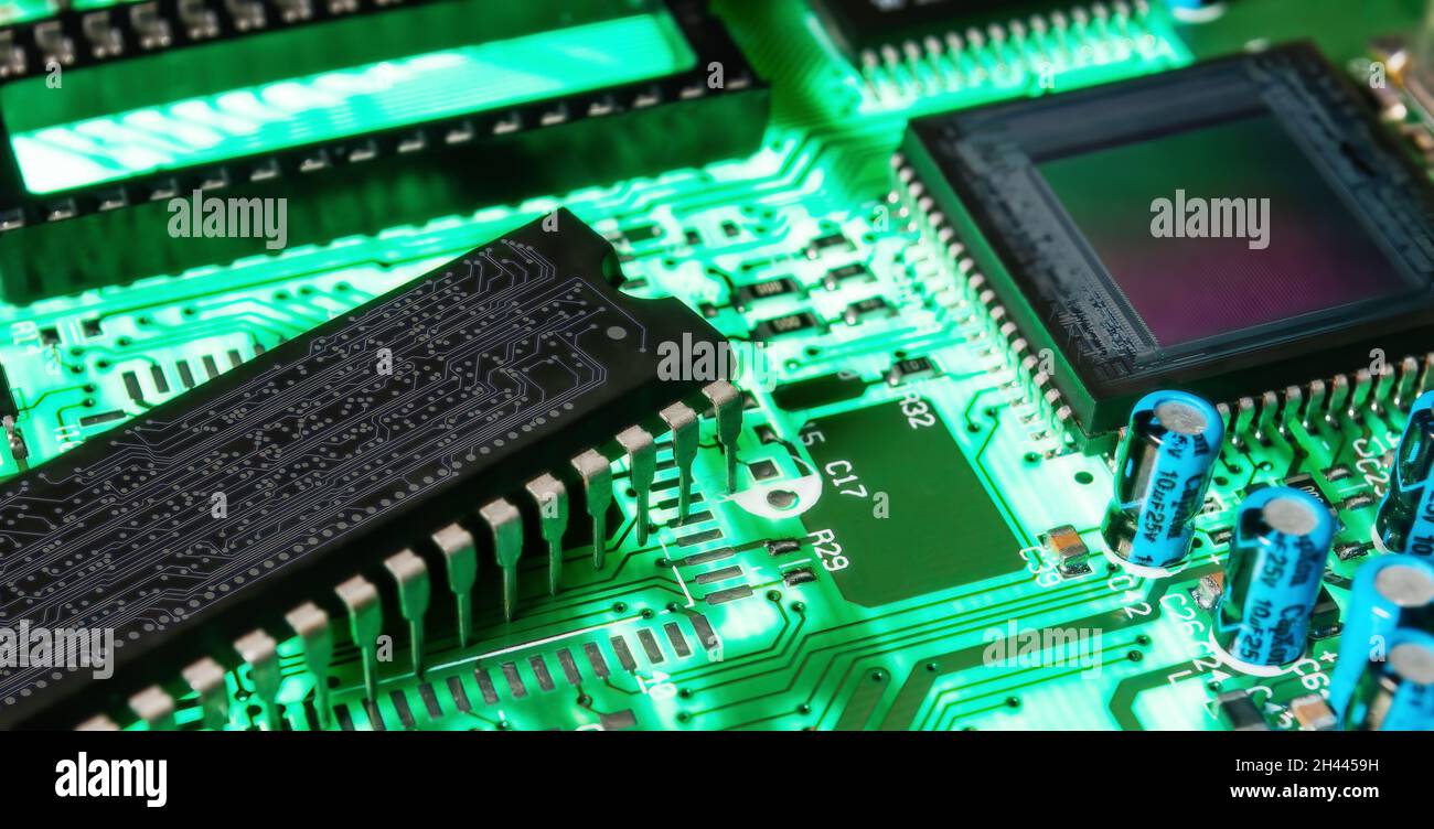 electronic circuit board with passive and active circuit components and ...