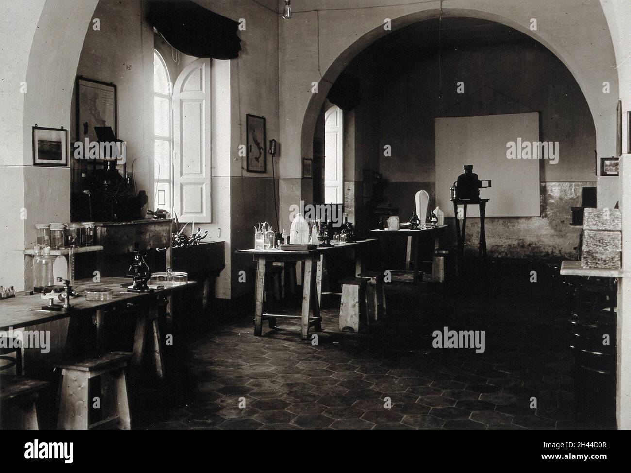 The anti-malaria school, Nettuno, Italy: laboratory interior. Photograph, 1910/1940 (?). Stock Photo
