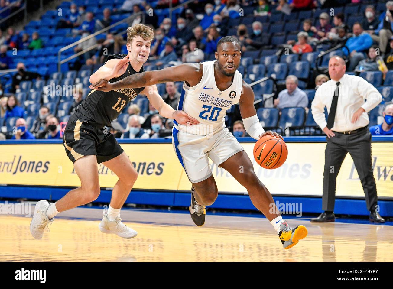 Oct 31, 2021 Saint Louis Billikens guard Fred Thatch Jr. (20) drives
