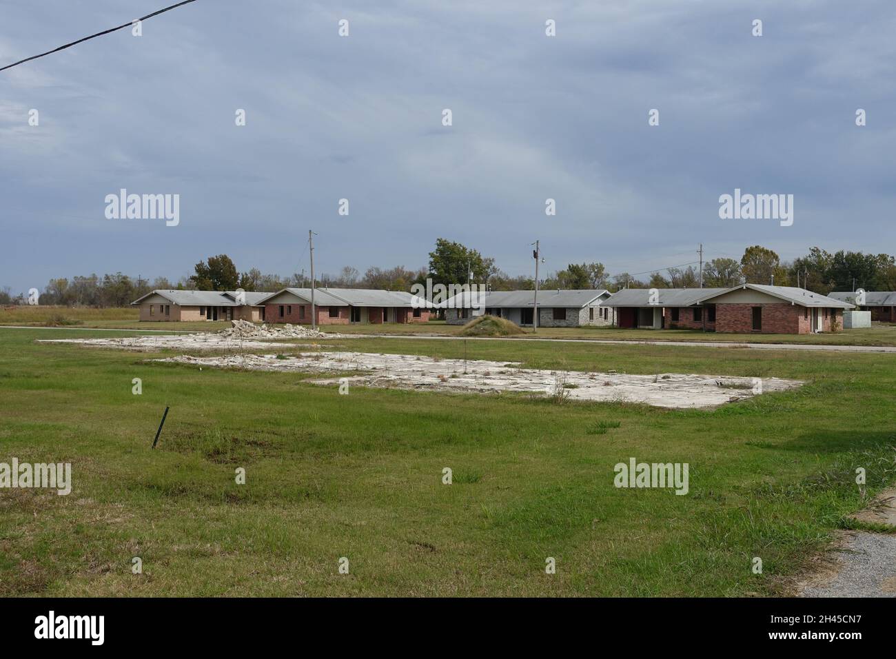 lead dust filled slag heaps have turned Picher Oklahoma into a Ghost