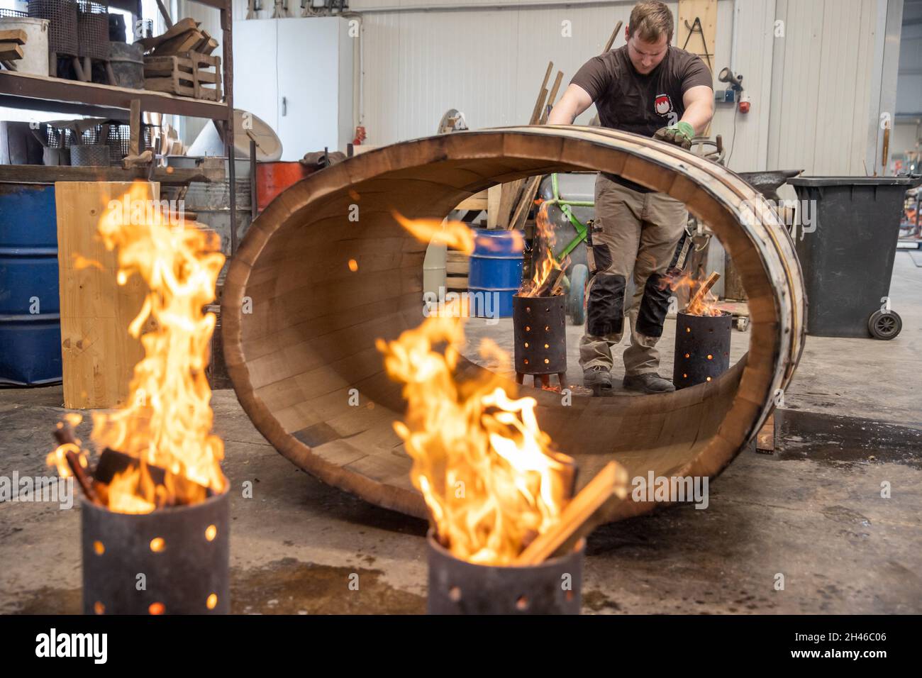 Firing the wood hi-res stock photography and images - Page 4 - Alamy