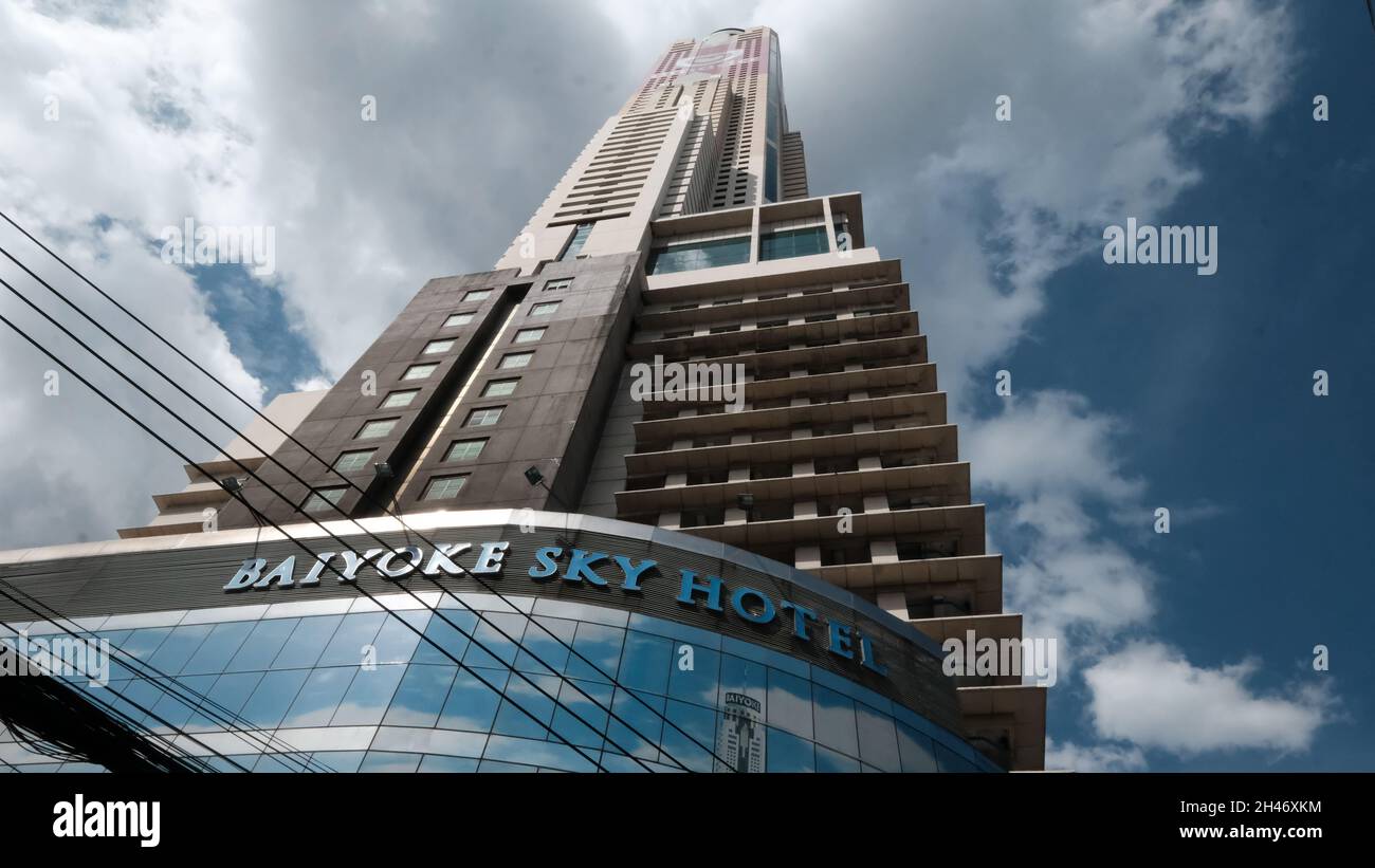 Baiyoke sky hotel hi-res stock photography and images - Alamy