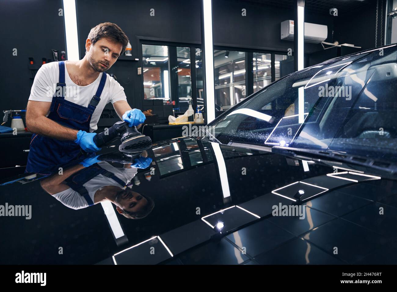 Auto detailing hires stock photography and images Alamy