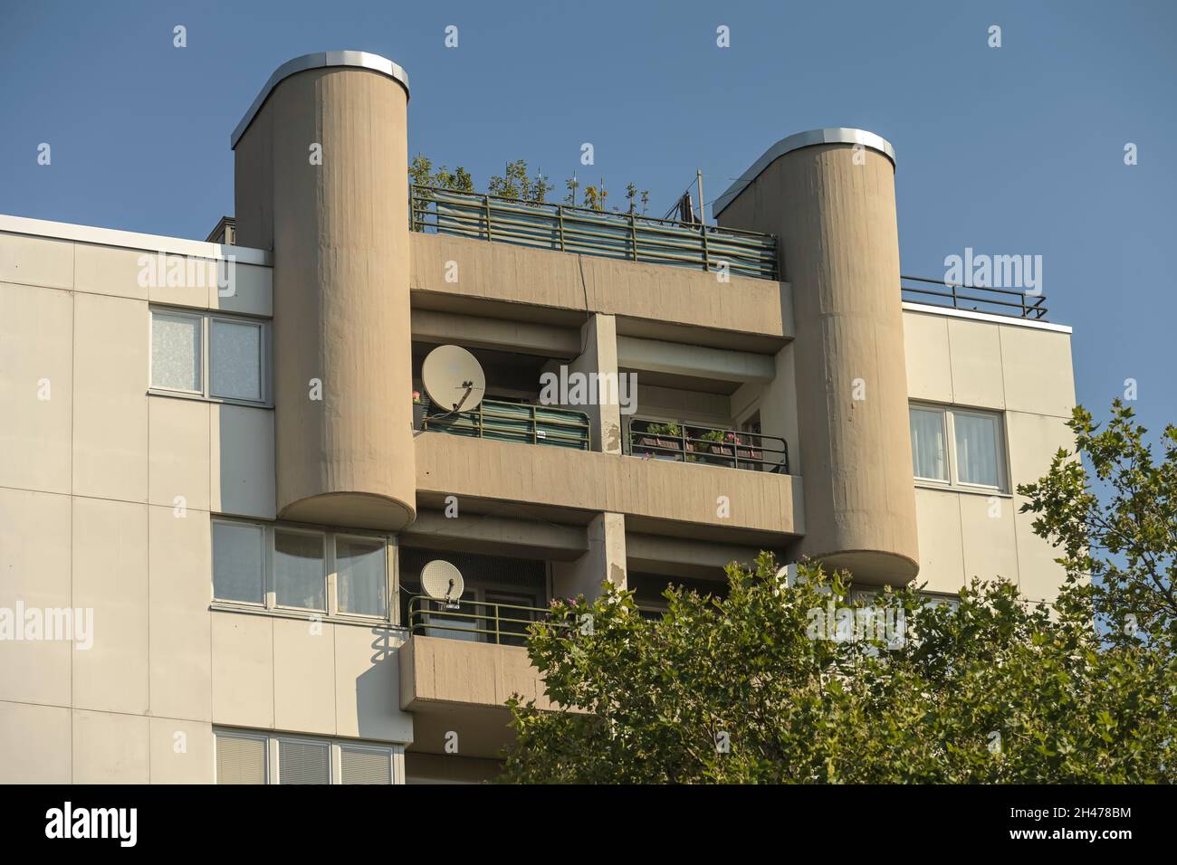 Wohnhaus, Balkon, Bundesallee / Spichernstraße, Wilmersdorf, Berlin, Deutschland Stock Photo