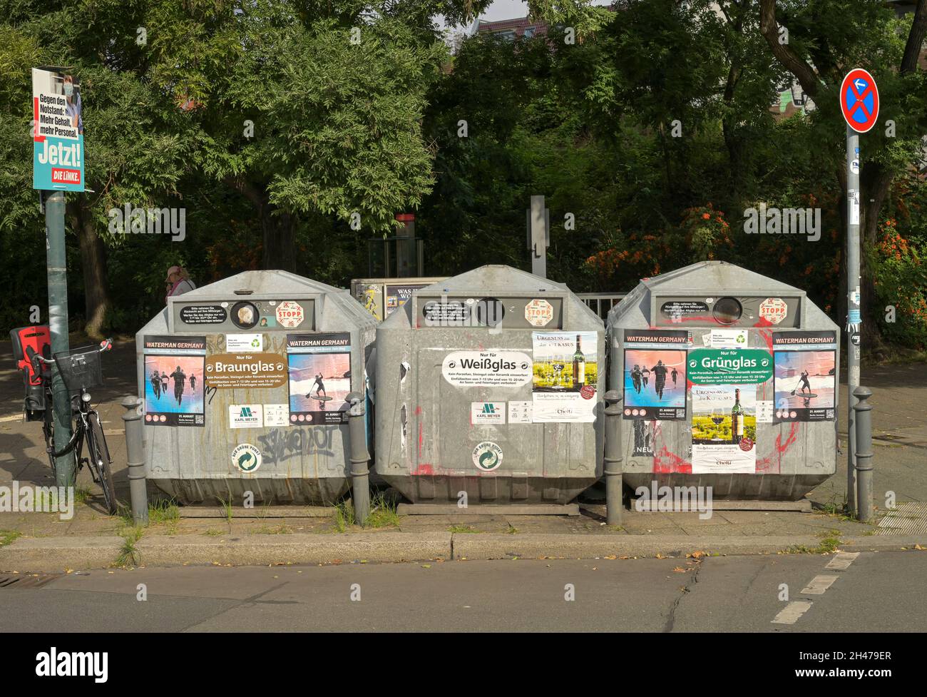 Altglastonnen, Berlin, Deutschland Stock Photo