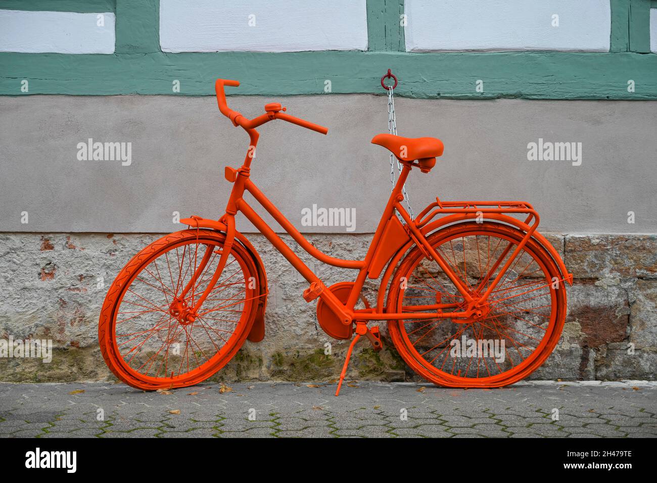 Rotes Fahrrad Eschwege Hessen Deutschland Stock Photo Alamy rotes-fahrrad-eschwege-hessen-deutschland-stock-photo-alamy