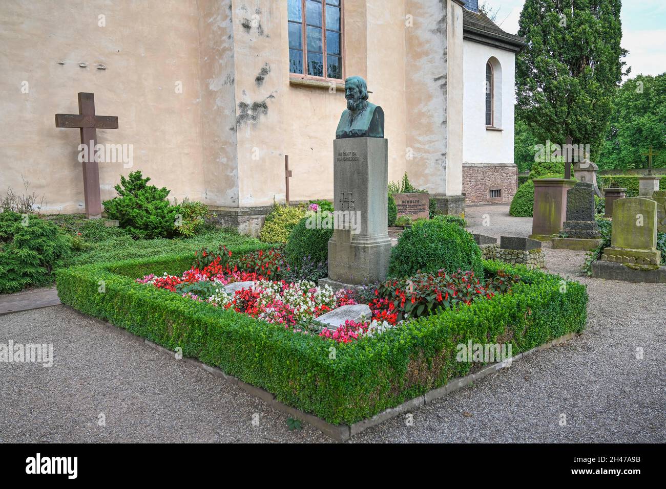 Grab Dichter Deutschlandlied Heinrich von Fallersleben, Friedhof, Garten, Benediktinerabtei Corvey, Höxter, Nordrhein-Westfalen, Deutschland Stock Photo
