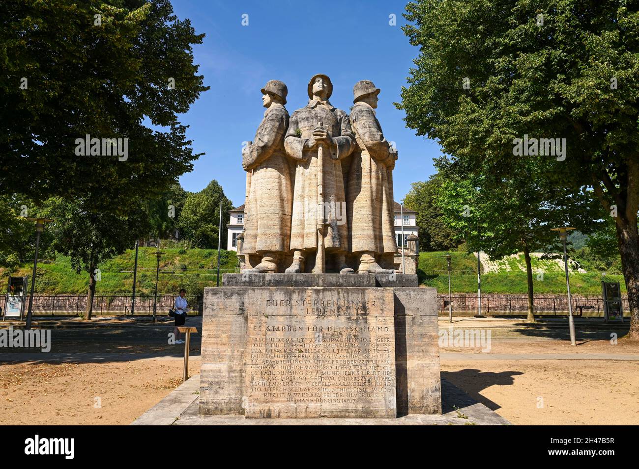 Kriegerdenkmal, Ehrenmal, Schloßplatz, Bad Pyrmont, Niedersachsen, Deutschland Stock Photo