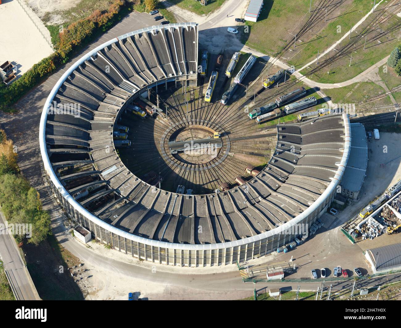 AERIAL VIEW. 'La Rotonde', it is a roundhouse used for the dismantling of locomotives. Chalindrey, Haute-Marne, Grand Est, France. Stock Photo