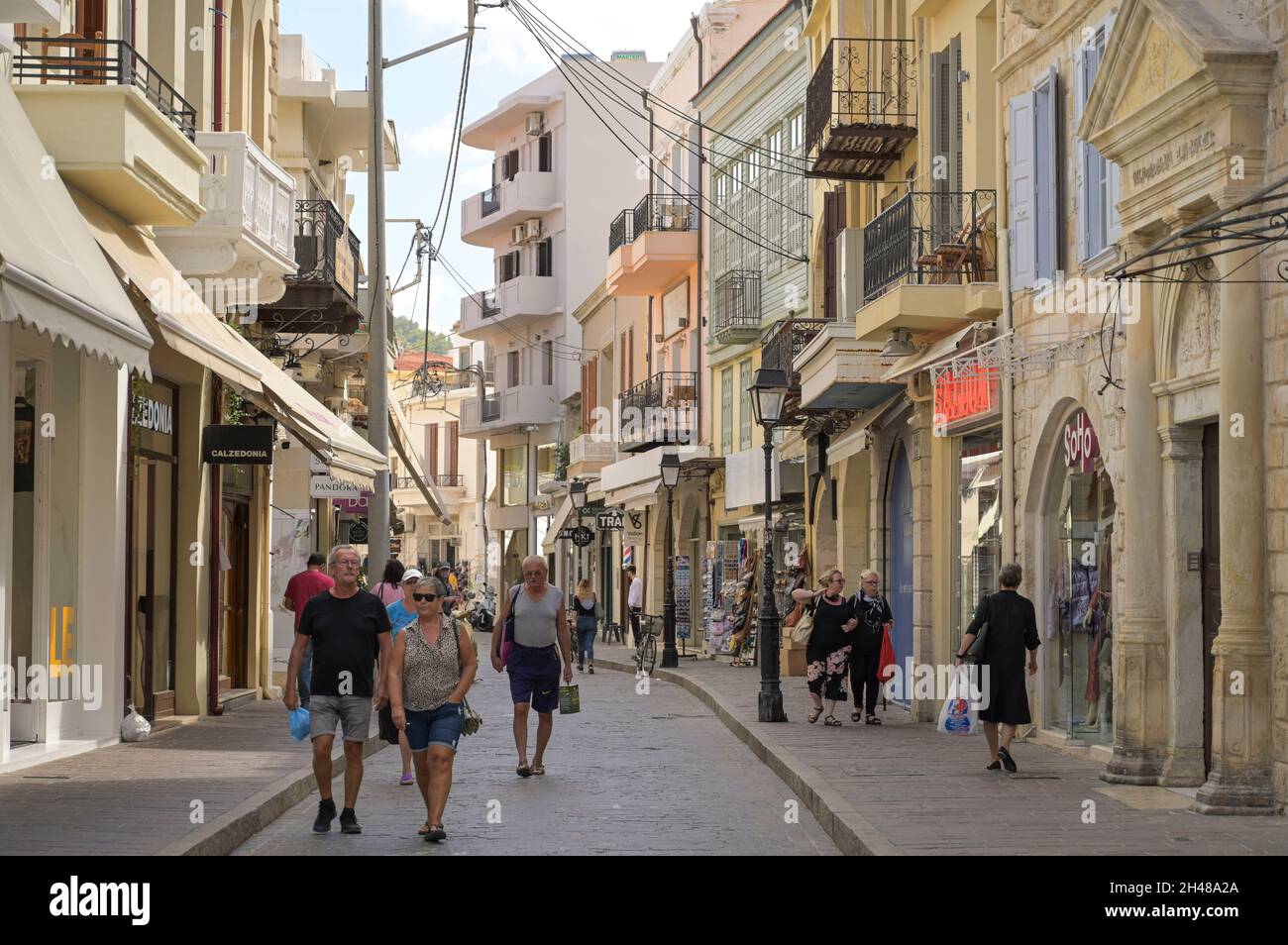 Einkaufsstraße Arkadiou, Rethymno, Kreta, Griechenland Stock Photo - Alamy