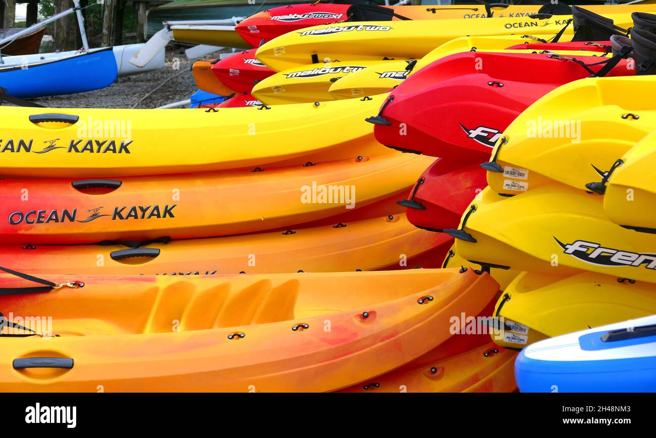 Hire kayaks hires stock photography and images Alamy