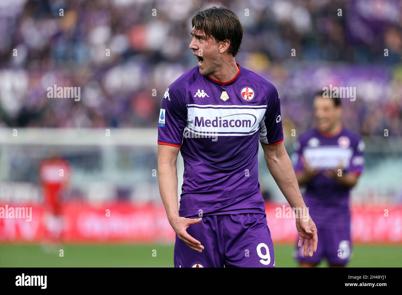 Fiorentina Fans Reaction to Dusan Vlahovic after returns to Stadio Artemio  Franchi 