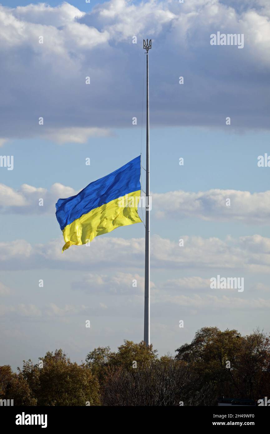 Ukraine flag national flag ukraine hi-res stock photography and images ...