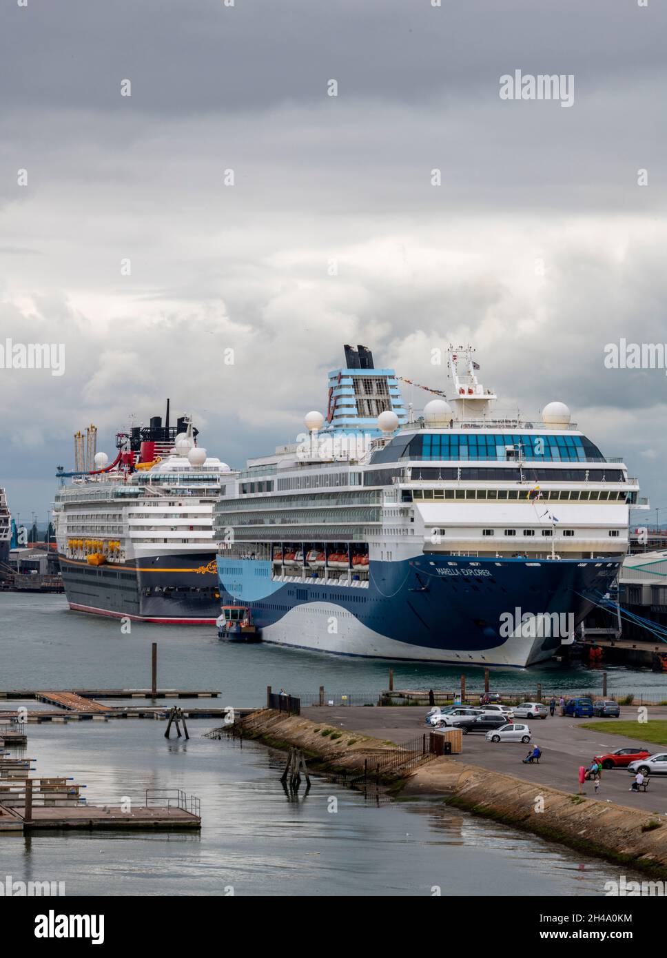 ocean liners, passenger liners, cruise ships, southampton docks, port