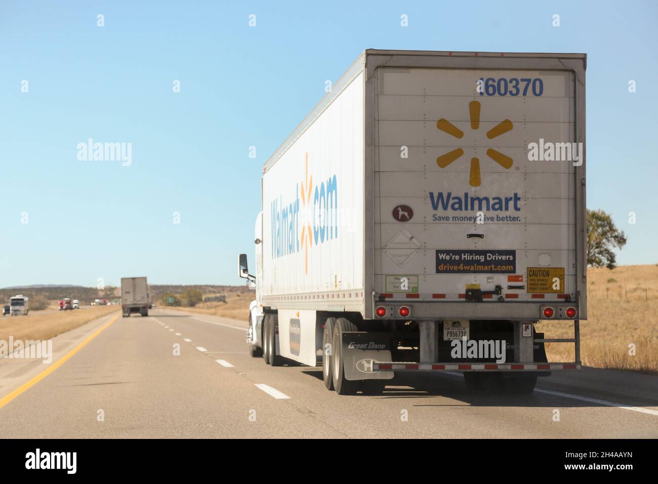 Tucumcari, USA. 27th Oct, 2021. The Walmart truck fleet has WeÕre