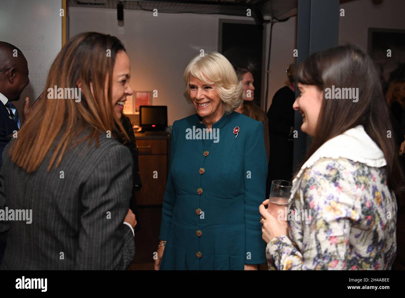The Duchess of Cornwall speaks with guests at the Clydeside Distillery, Glasgow, at a reception for the key members of the Sustainable Markets Initiative and the Winners and Finalists of the first Earthshot Prize Awards as the COP26 UN Climate Change Conference takes place in Glasgow. Picture date: Monday November 1, 2021. Stock Photo