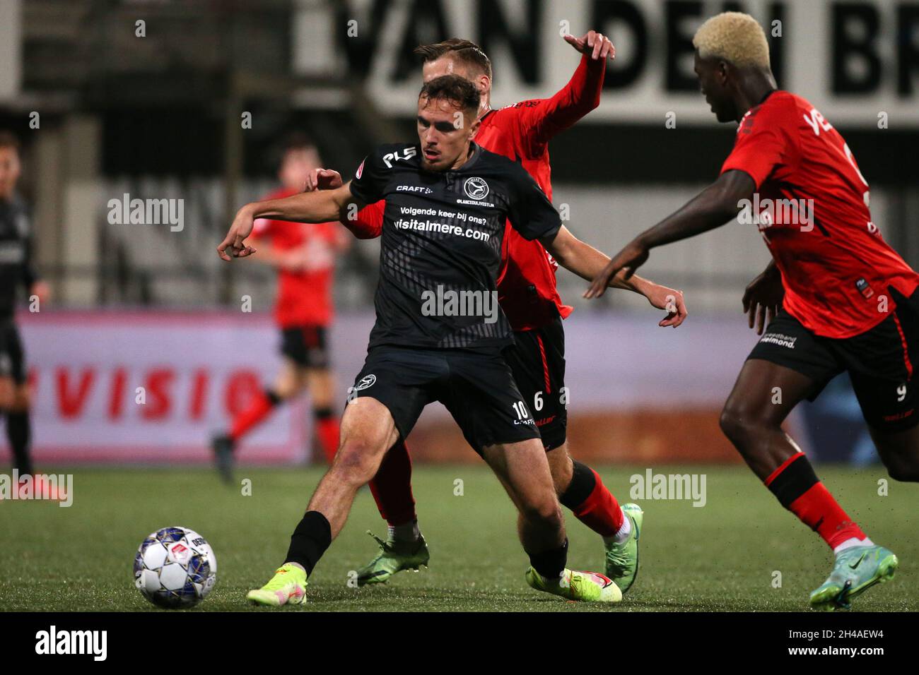 Helmond Netherlands November 1 Lance Duijvestijn Of Almere City Fc During The Dutch Keukenkampioendivisie Match Between Helmond Sport And Almere City At Solarunie Stadion On November 1 2021 In Helmond Netherlands