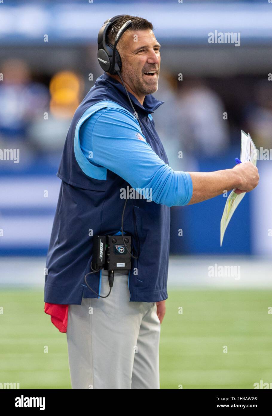 October 31, 2021: Tennessee Titans quarterback Ryan Tannehill (17) during  pregame of NFL football game action between the Tennessee Titans and the  Indianapolis Colts at Lucas Oil Stadium in Indianapolis, Indiana. John